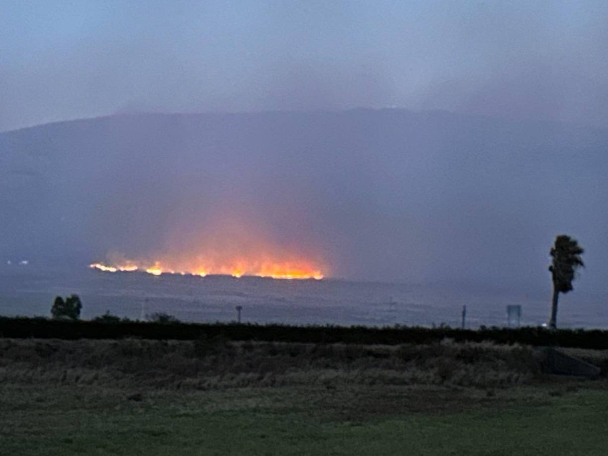 “Sufrimos una terrible catástrofe”, dijo el gobernador de <b>Hawái</b>, Josh Green, en un comunicado que también reportó que las llamas afectan Maui y la Gran Isla en el archipiélago estadounidense. 
