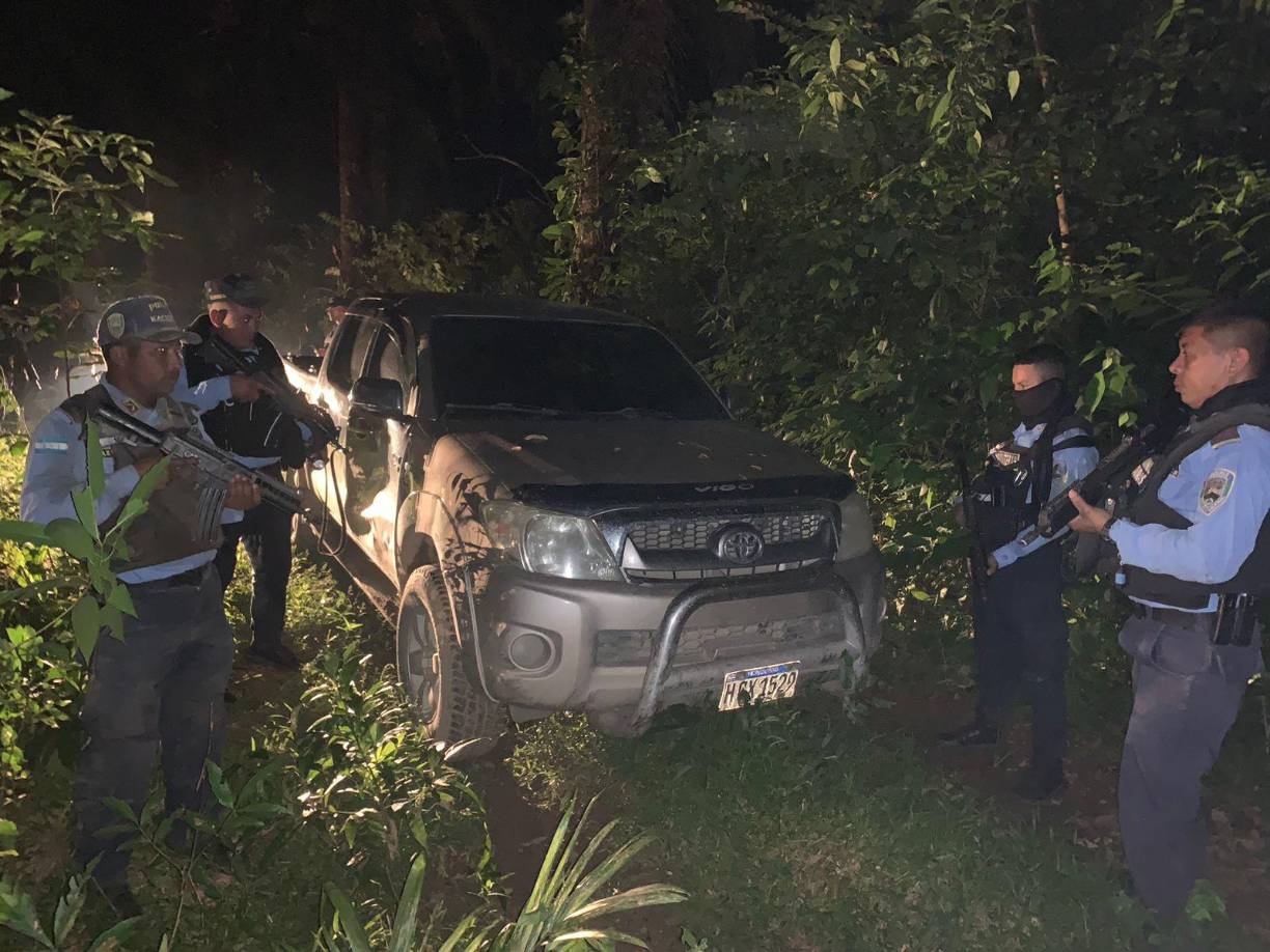 Este viernes, las autoridades informaron sobre una recompensa de 100 mil lempiras por información de los implicados en el doble crimen. 