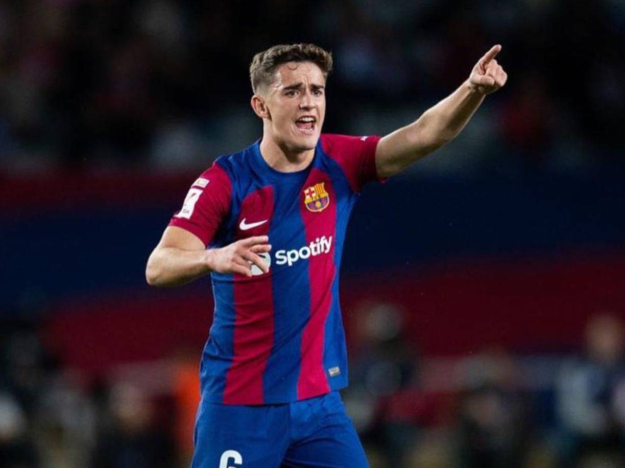 Gavi está de regreso luego de un año de haber sufrido una terrible lesión. Además de su vuelta a las canchas, el joven es tendencia al revelar la chica que lo ha conquistado.