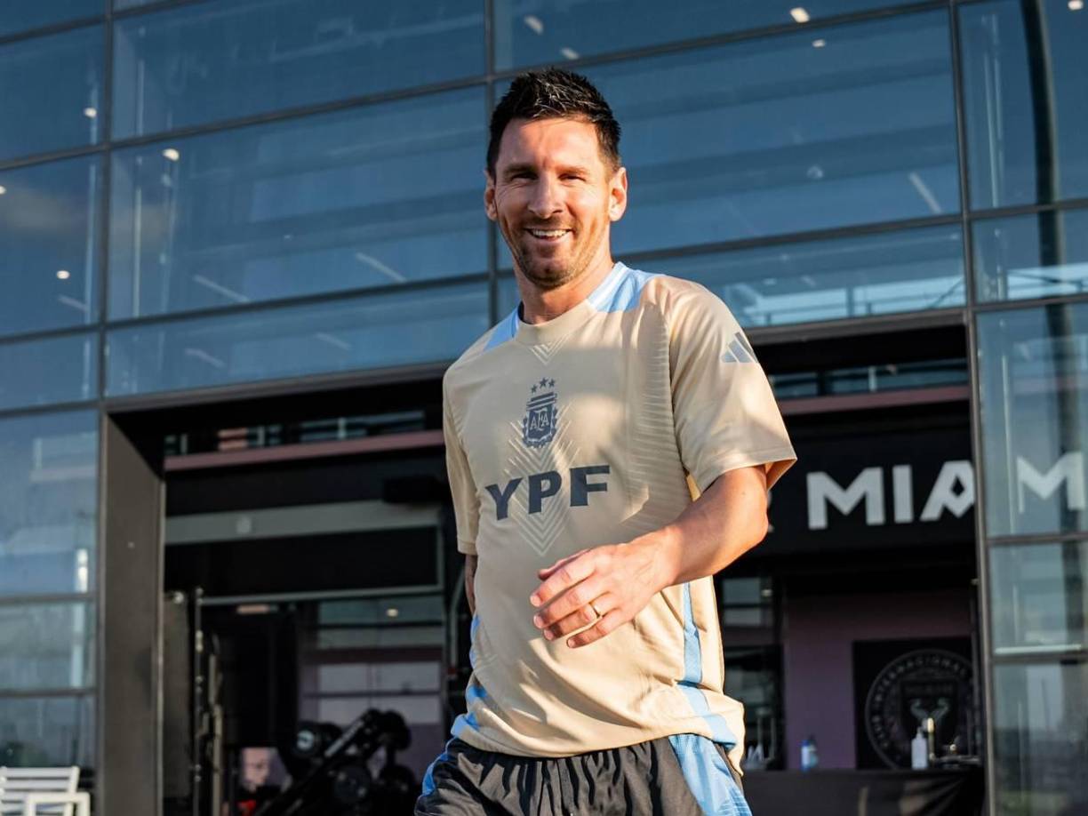 El Inter Miami busca renovar el contrato de Messi con una opción que le permitiría regresar a Europa en los últimos meses de 2025 y principios de 2026 para mantener su forma. Llegando de la mejor manera al Mundial.