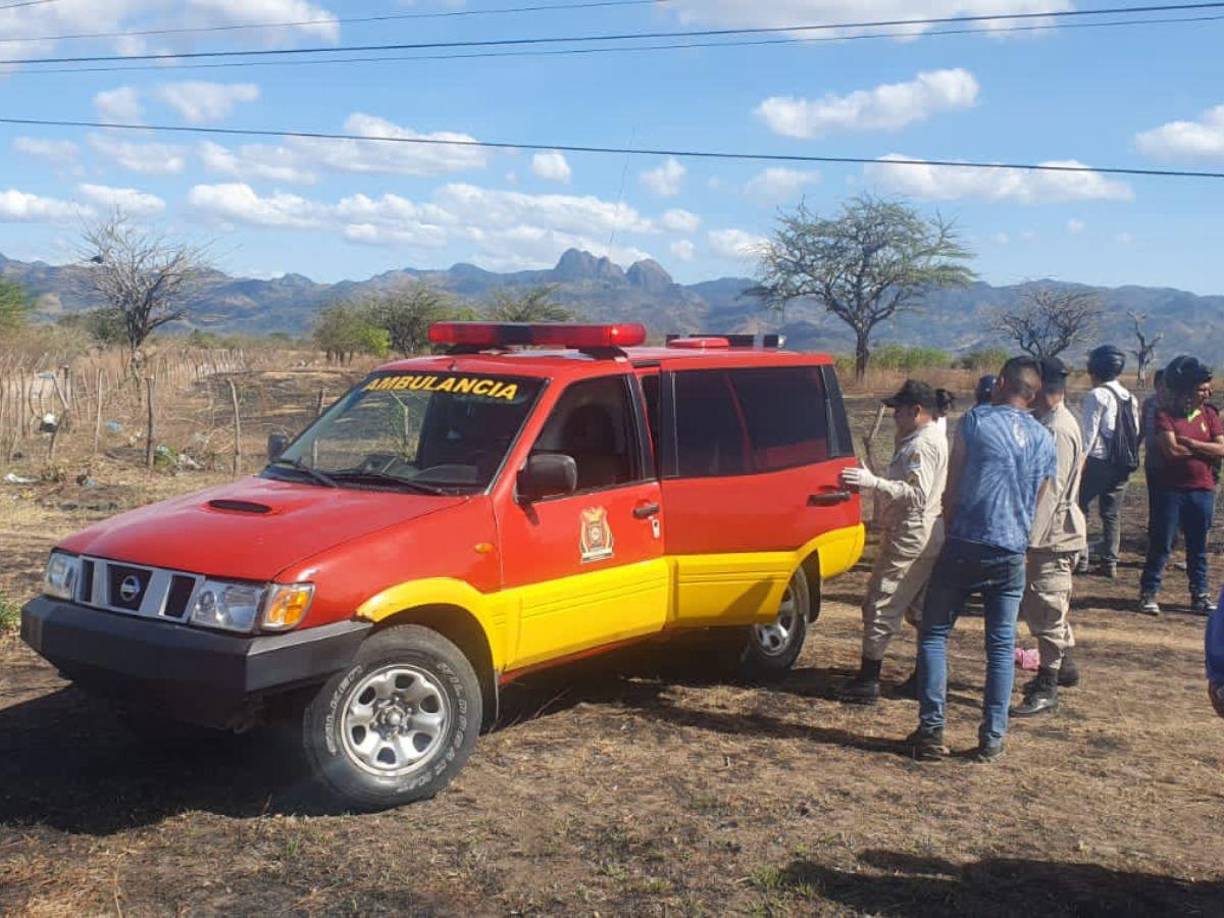 Una persona muerta y tres heridas fue el resultado de un accidente de tránsito suscitado este lunes en la carretera salida a San Marcos de Colón, a la altura de residencial Villa Aurora, departamento de Choluteca.