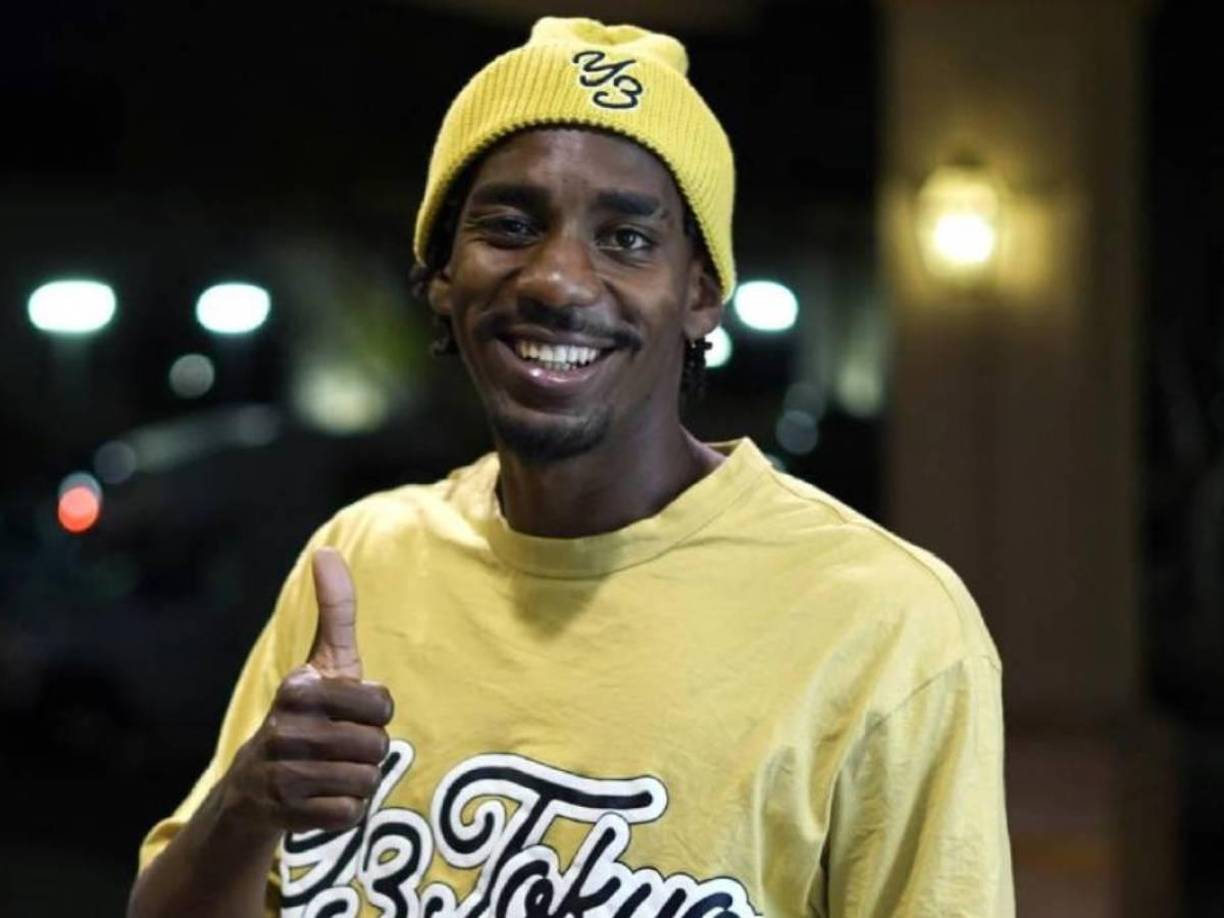 Incluso, a Róchez lo ha hecho viajar desde Angola y ha decidido no meterlo ni un tan solo minuto en los partidos. Decisiones que han sido cuestionadas por muchos.