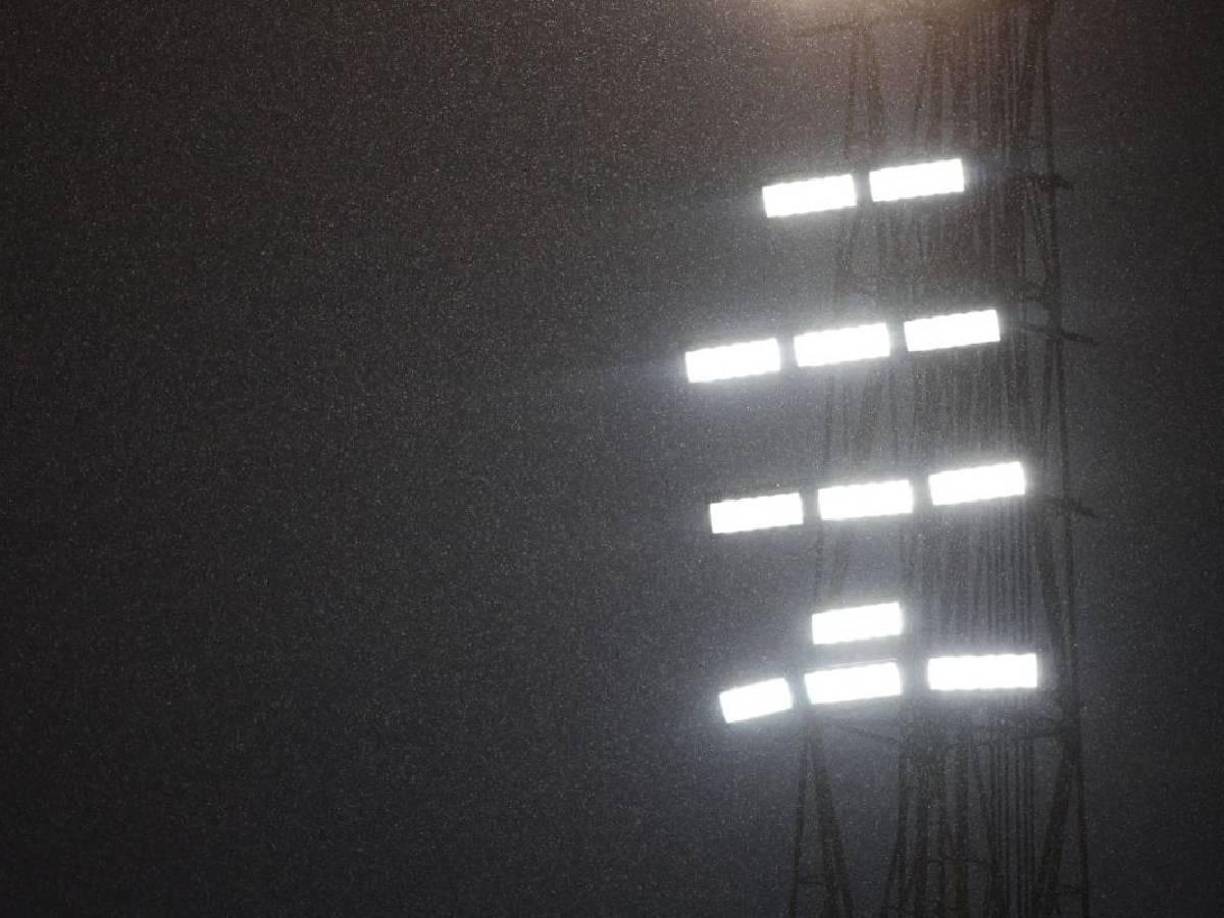 Las luces fueron acondicionadas ante la exigencia de Concacaf y no existirá problemas a la hora del encuentro.