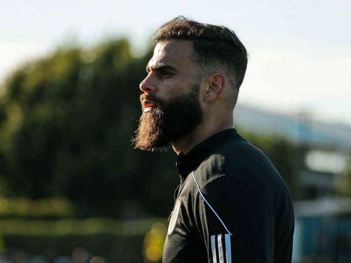 “La dictadura se afinca en la represión. Maduro se sostiene con balas, no con votos”, denunció De Grazia, al tiempo que responsabilizó a Nicolás Maduro de cualquier cosa que pueda sucederle al padre del jugador Chancellor.