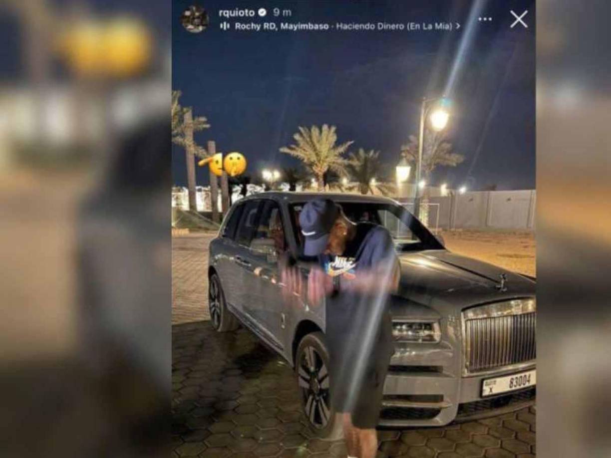 Tras las declaraciones de Reinaldo, Rueda, Quioto posteó una foto junto a un auto marca Rolls Royce y dos emoji, uno con el gesto de estar callado o en silencio.