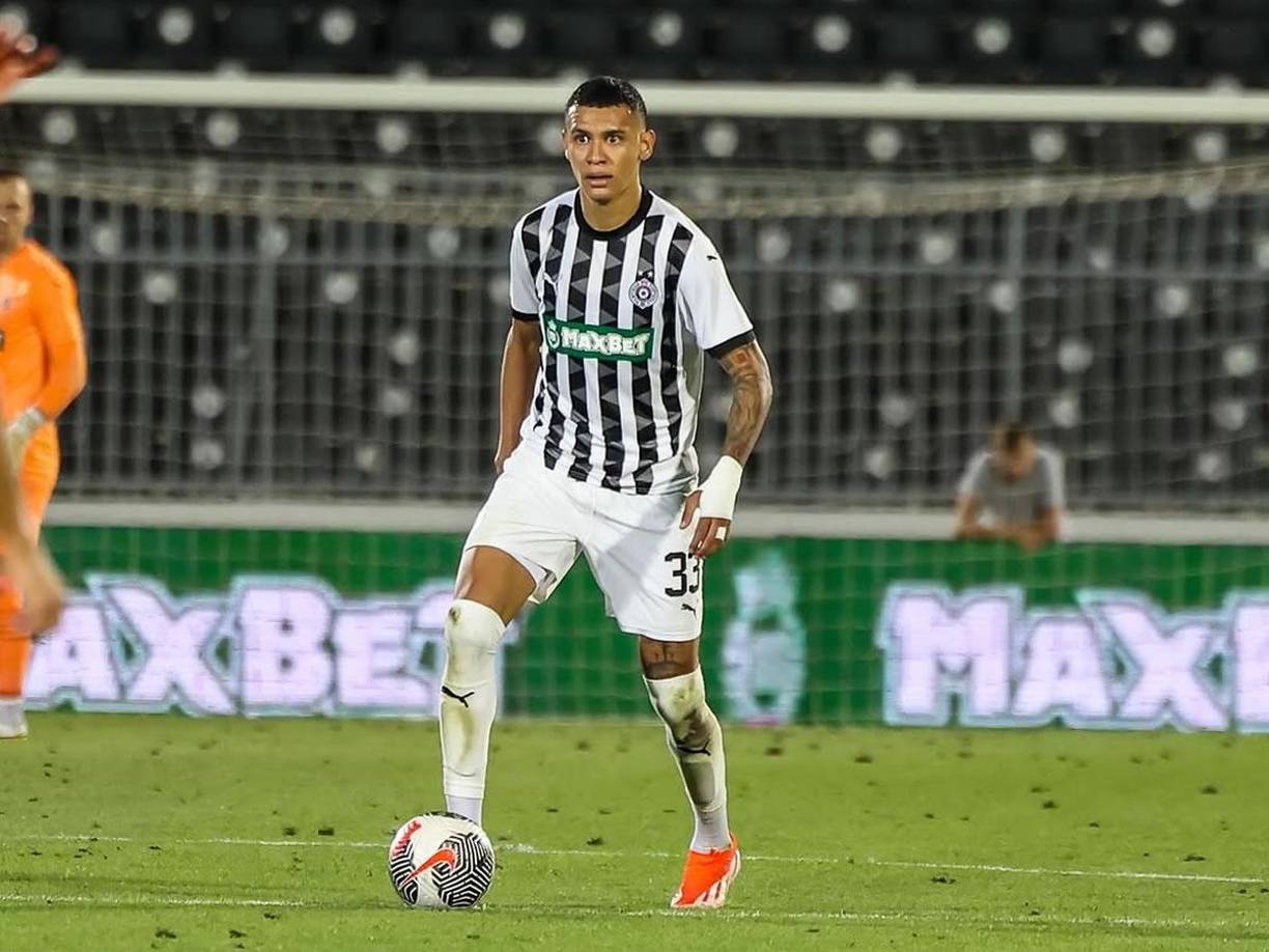 El exjugador del Minnesota United de la MLS no la pasa nada bien en su primera aventura en Europa.