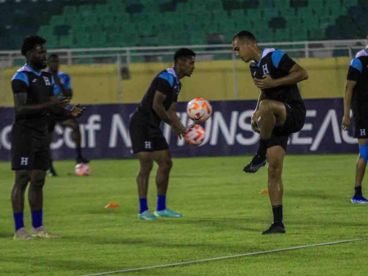 Reinaldo Rueda afinó el 11 que pretende parar contra Cuba. 