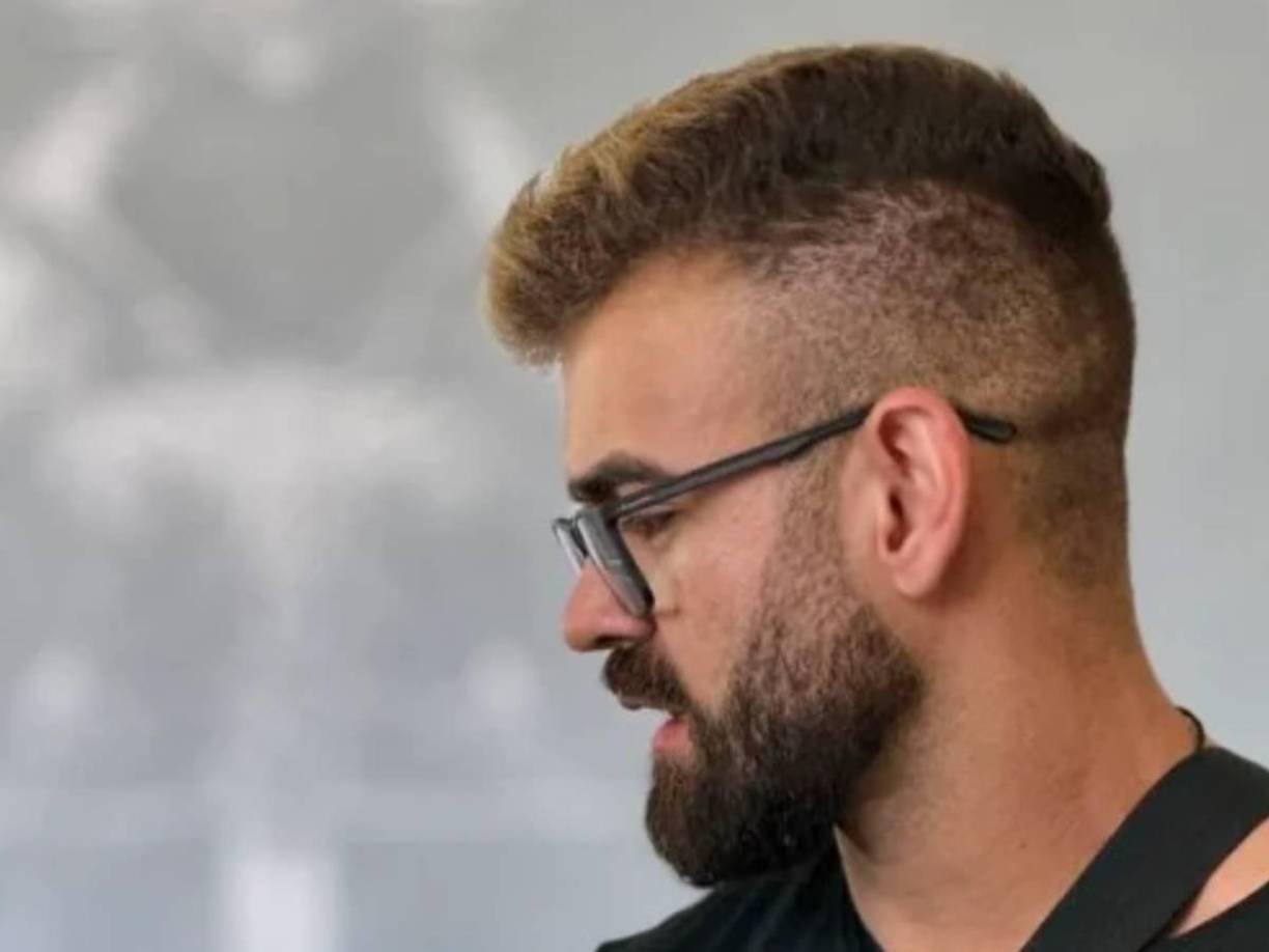 Fuentes del medio británico confirman que el fisicoculturista sufrió un ataque cardíaco y, aunque aún no se conoció con exactitud qué fue lo que se lo causó, se especula con que el uso de anabólicos esteroides pudiera haberlo afectado, de haberlos consumido.