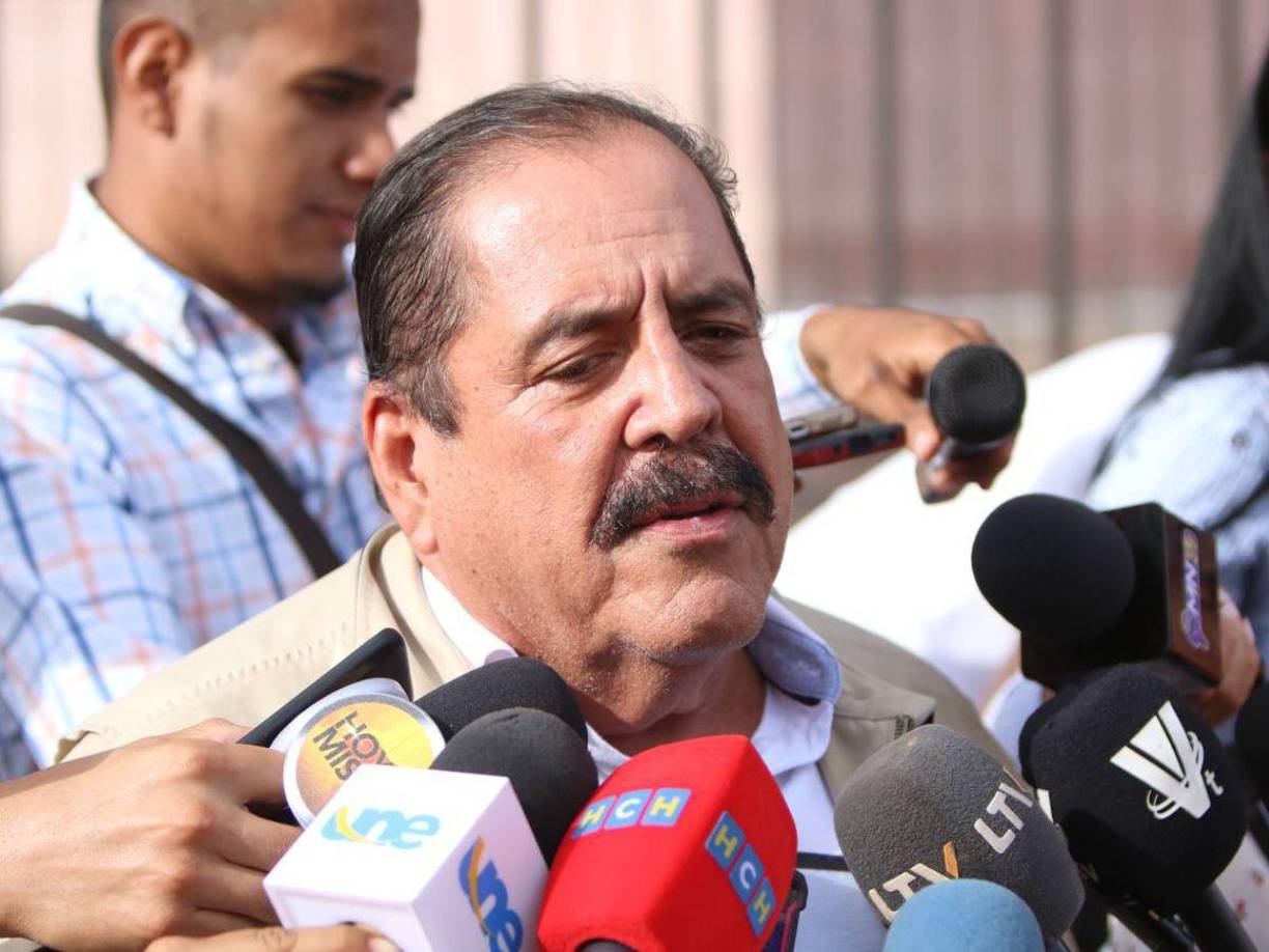 El material, divulgado en septiembre de 2024 por <i>InSight Crime</i>, muestra a Carlos Zelaya, cuñado de la presidenta Xiomara Castro, en una reunión con altos líderes del narcotráfico, entre ellos Devis Leonel Rivera Maradiaga, cabecilla de “Los Cachiros”. 