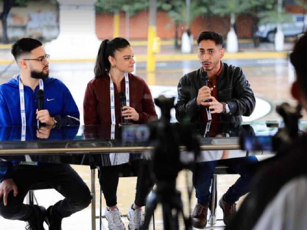 El equipo de Grupo OPSA con todos los detalles del partido con los periodistas Jafeth Moreno, Claudia Torres, y Daniel Ramírez. 