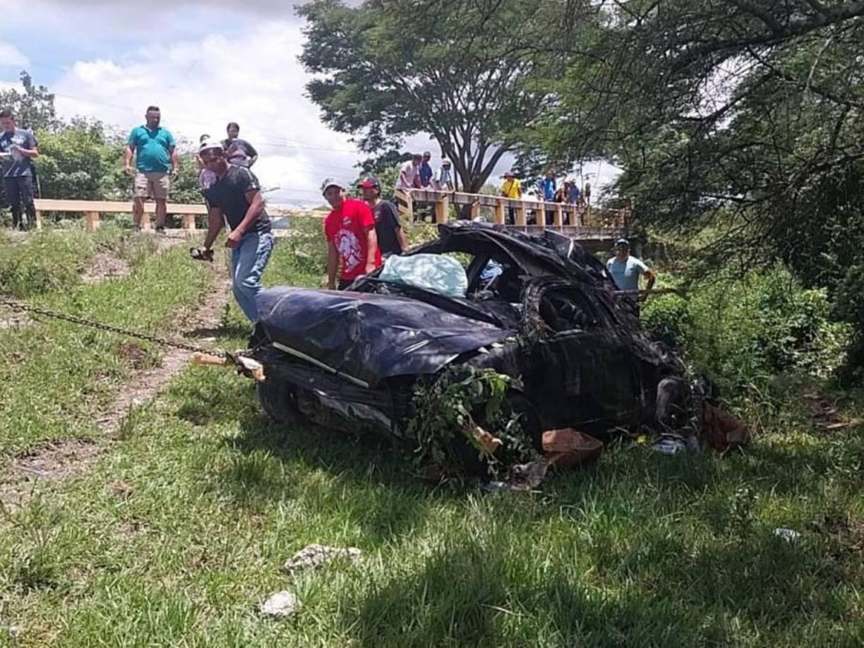 Dos hombres murieron trágicamente en un aparatoso accidente vial en Talanga, Francisco Morazán (Honduras). 