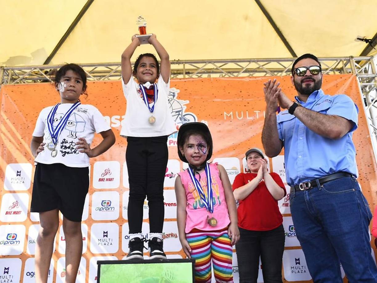 Las imágenes de las premiaciones de los ganadores de las diferentes categorías de la primera edición de la Vuelta Ciclística Infantil de LA PRENSA 2024.