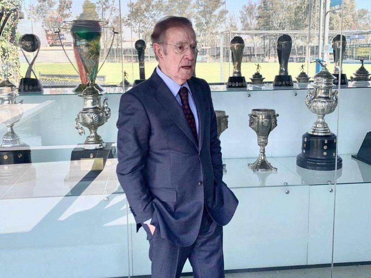 “Yo creo que ya se aproxima mi retiro, lo sé perfectamente. Me duele, pero la vida es así”, comenzó diciendo José Ramón.