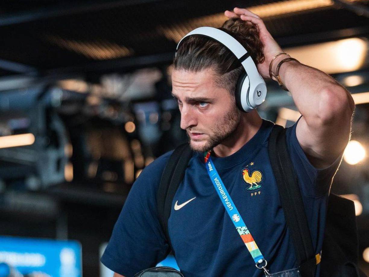 El culebrón Adrien Rabiot está a punto de llegar a su fin tras un verano repleto de especulaciones. El centrocampista de 29 años, firmará con el Olympique de Marsella, según informó el propio club en un comunicado.