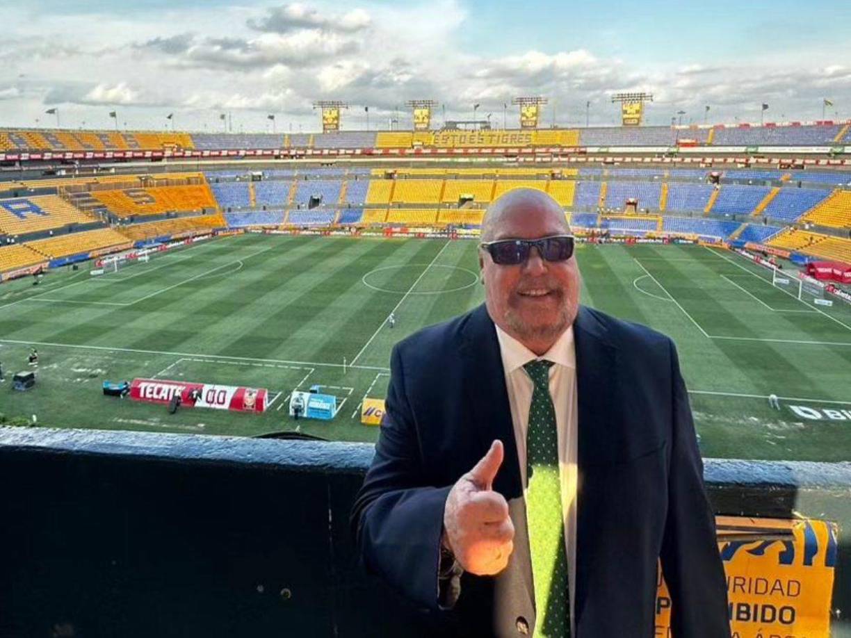 El narrador mexicano Enrique ‘Perro’ Bermúdez anunció a través de las redes sociales su salida de Televisa después de 47 años en la casa televisora que lo vio convertirse en una leyenda de la crónica deportiva de México.