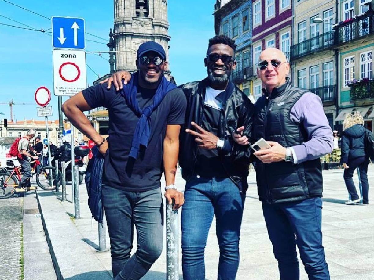 Uno de sus grandes amigos es David Suazo, se conocen desde que vivían en la colonia La Planeta.