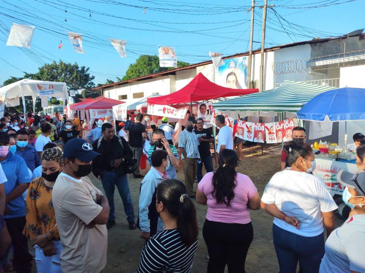 ¡Todos a votar! Hondureños salen a las urnas a elegir a su nuevo presidente
