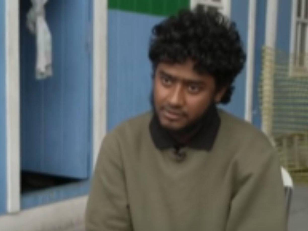 El migrante se encuentra en una situación incierta, pero afirma que, a pesar de la frustración, no perderá la esperanza. “Sé que el camino es difícil, pero aún tengo fuerzas para seguir adelante”, añadió. 