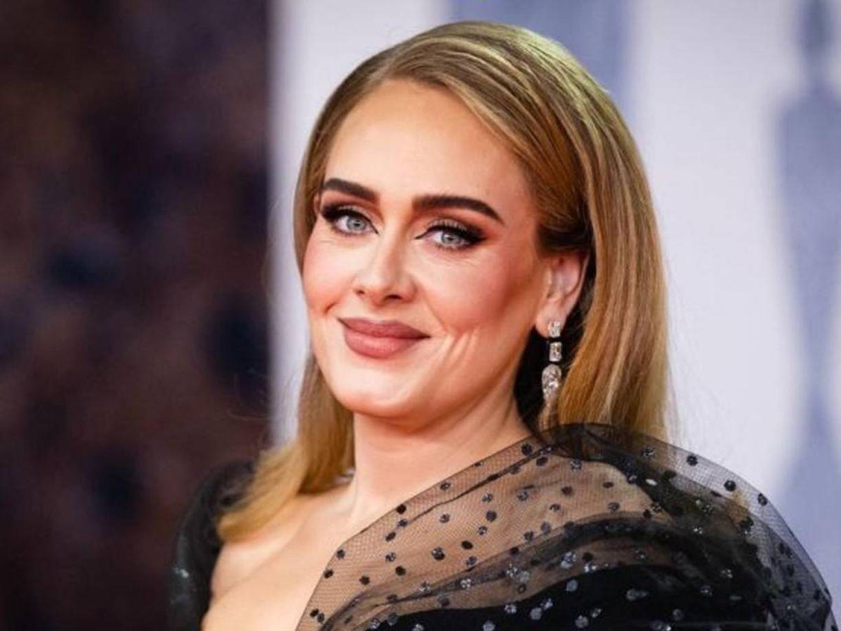 La cantante expresó sus sentimientos ante su público y les confesó que después de divorciarse decidió tomar terapia en 2019 para poder superar ese proceso.