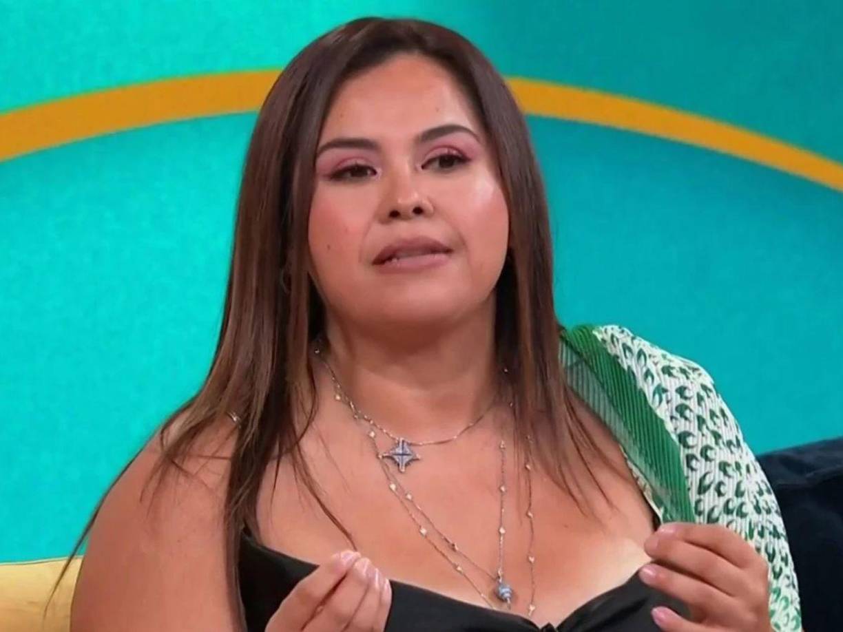 Gisella Aboumrad, conocida por su papel como la madre de ‘Polita’ en la telenovela ‘Vivan los niños’ y su participación en diversos realities como ‘La isla: Desafío Turquía’, sorprendió a sus seguidores al compartir una noticia inesperada sobre su estado de salud. La actriz reveló que está enfrentando un diagnóstico de cáncer, un desafío más en su vida.