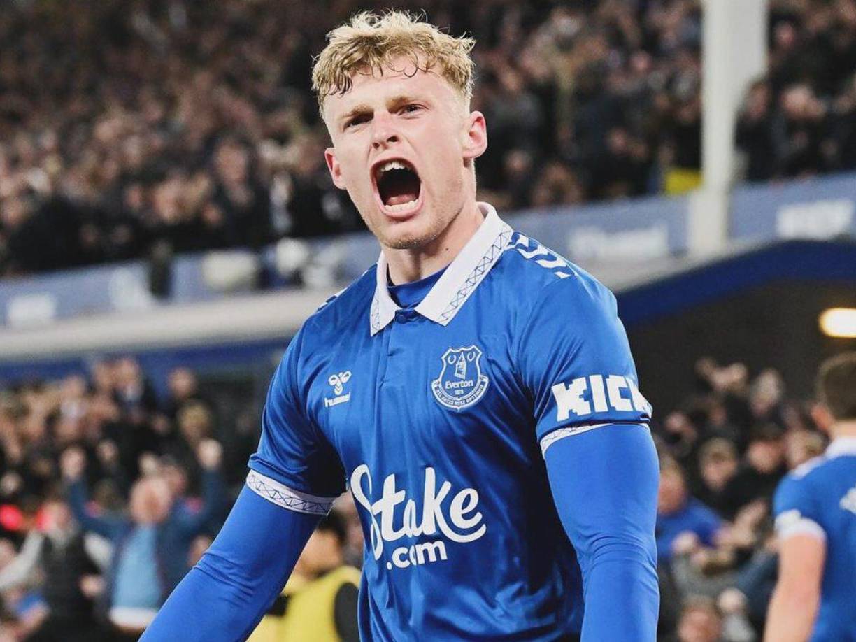 Jarrad Paul Branthwaite podría salir del Everton por 70 millones de libras esterlinas. El mayor interesado en hacerse con sus servicios es el Manchester United.