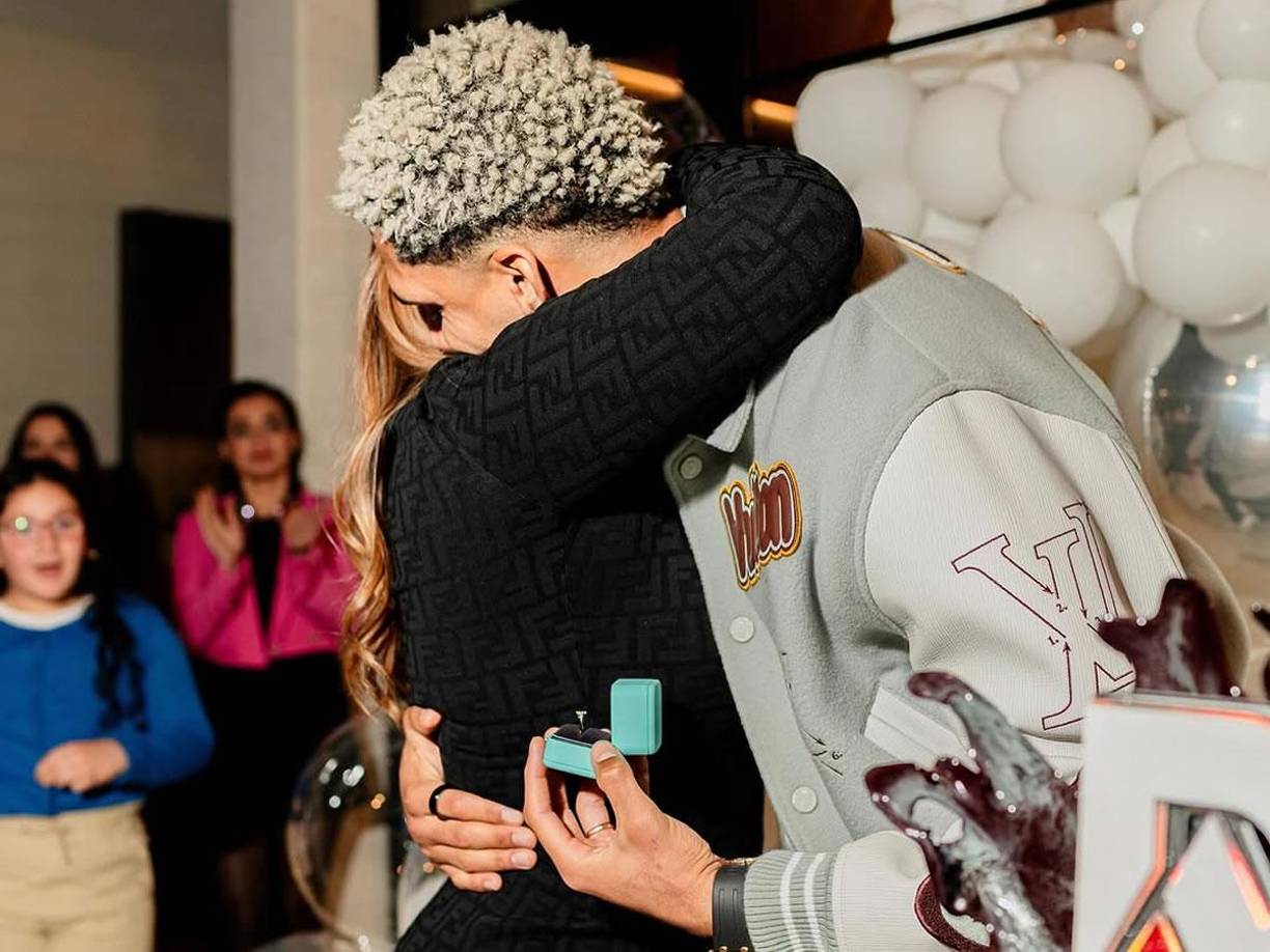 Con la decisión de casarse, oficializan una relación que ha sido fundamental en la estabilidad emocional del futbolista.