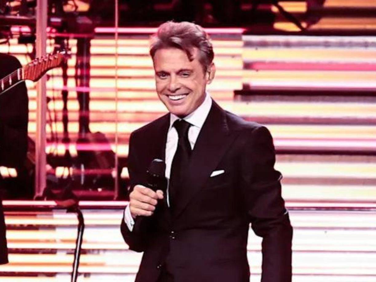 Los seguidores del vocalista se volvieron “locos” el pasado 3 de agosto porque se acercaba el momento de ver el regreso de Luis Miguel a los escenarios; pero a más de uno sorprendió por su aspecto físico, algunos dijeron que “se veía muy delgado”, inclusive llegaron a pensar que podría estar enfermo, idea que desecharon al momento de verlo bailar y escucharlo cantar.