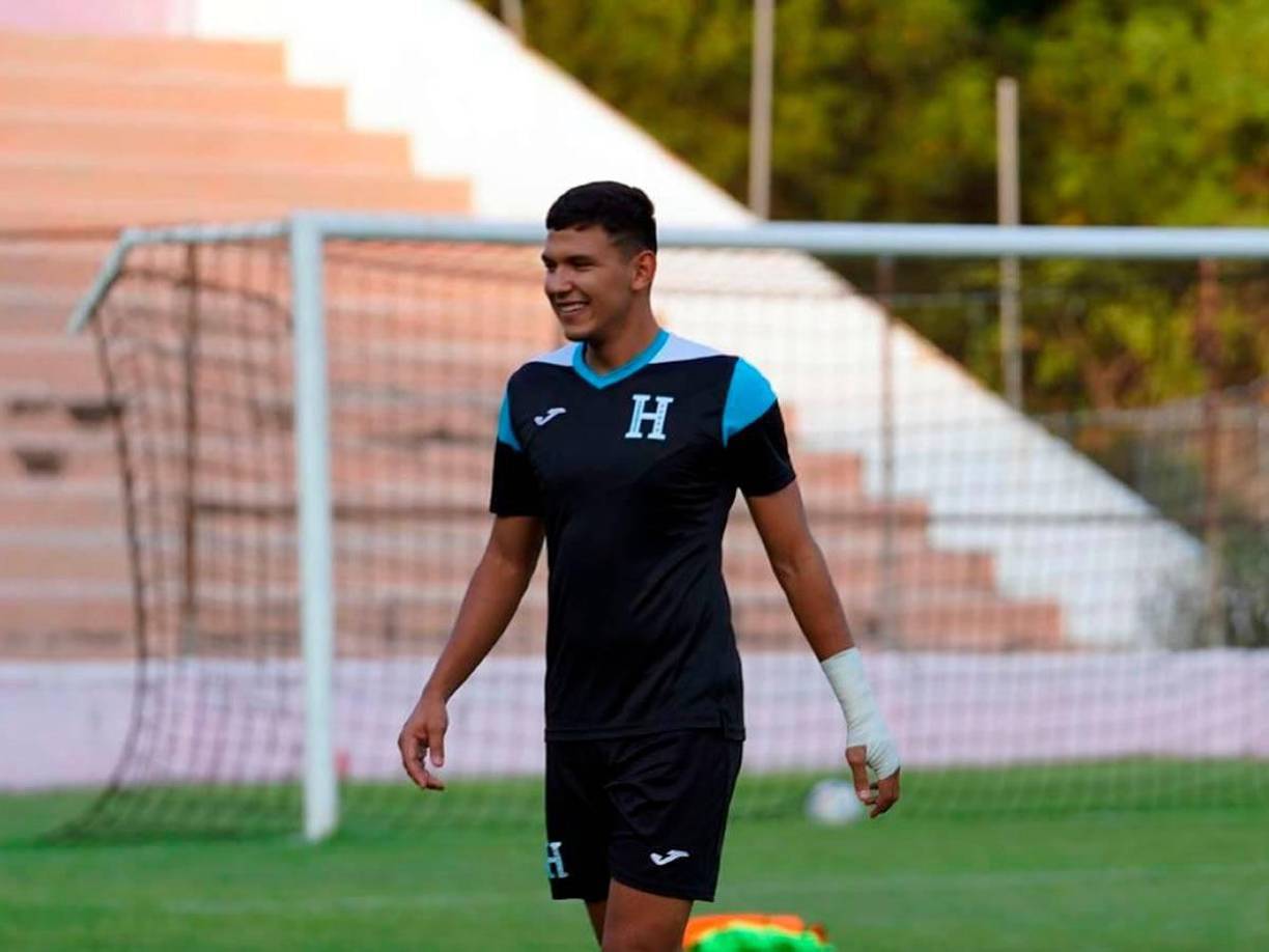 Defensas: Luis Vega (Motagua).