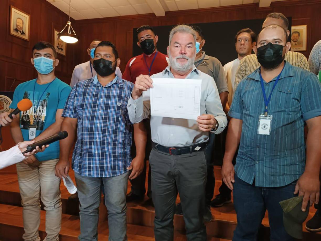 El alcalde sampedrano, Roberto Contreras, anunció que colocará biofiltros, que harán decantar y filtrar el agua con grava y fitoremediación (plantas de lirio y oreja de elefante) con la finalidad de disminuir la contaminación en los cuerpos receptores, en este caso ríos.
