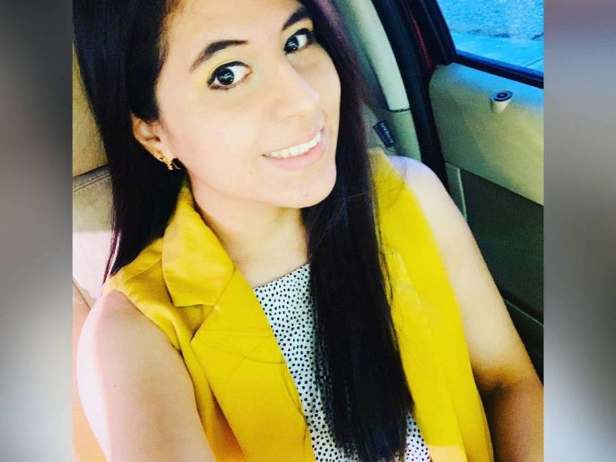 El automotor se volcó en una cuneta.