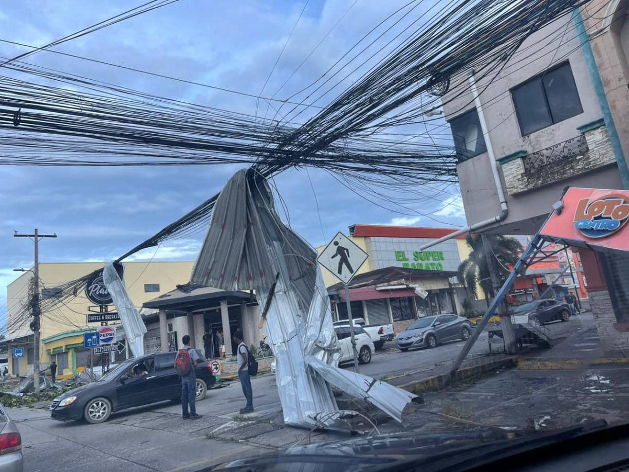 En algunas zonas hubo cortes de energía eléctrica.