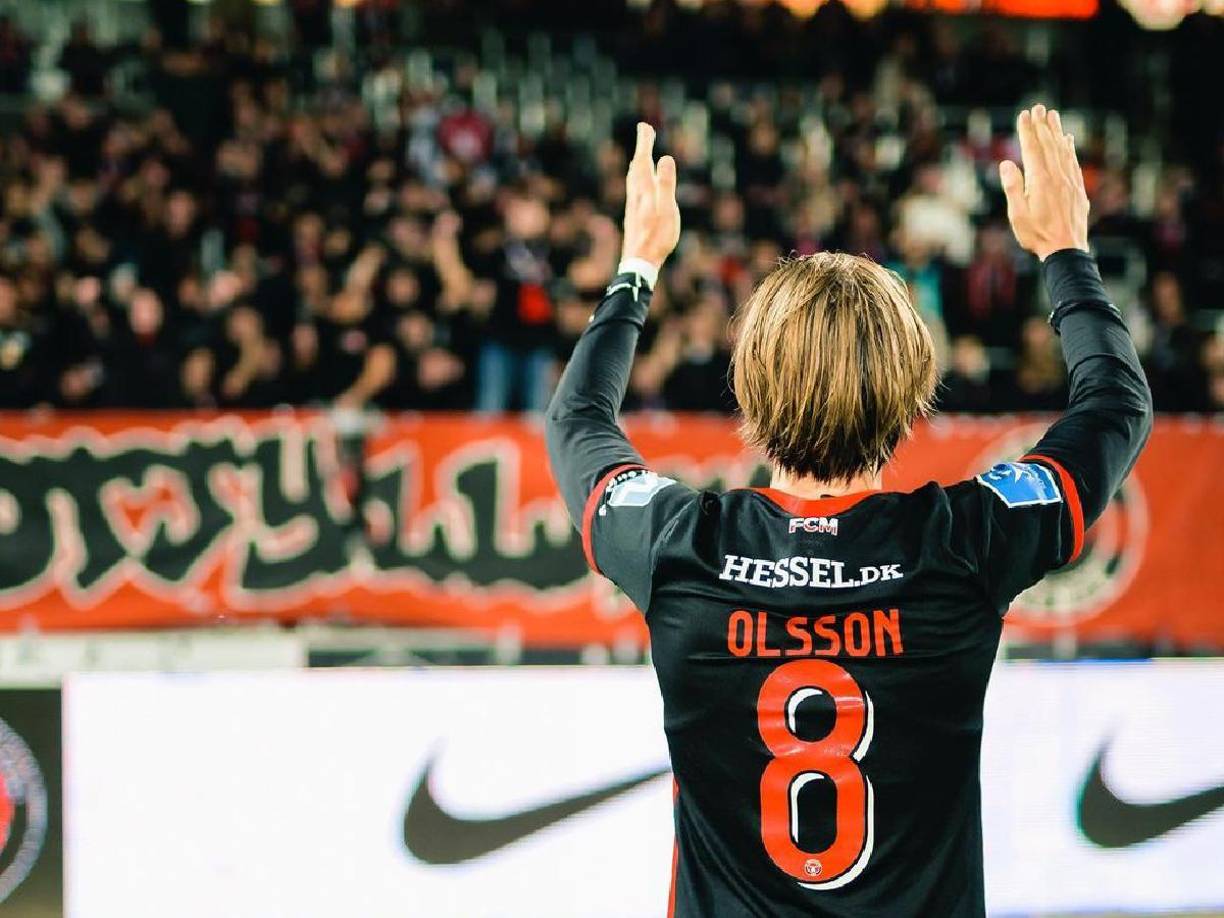 Asimismo, informaron sobre su estado de salud y explicó lo que paso con el exjugador del Arsenal que ahora milita en el futbol danés.