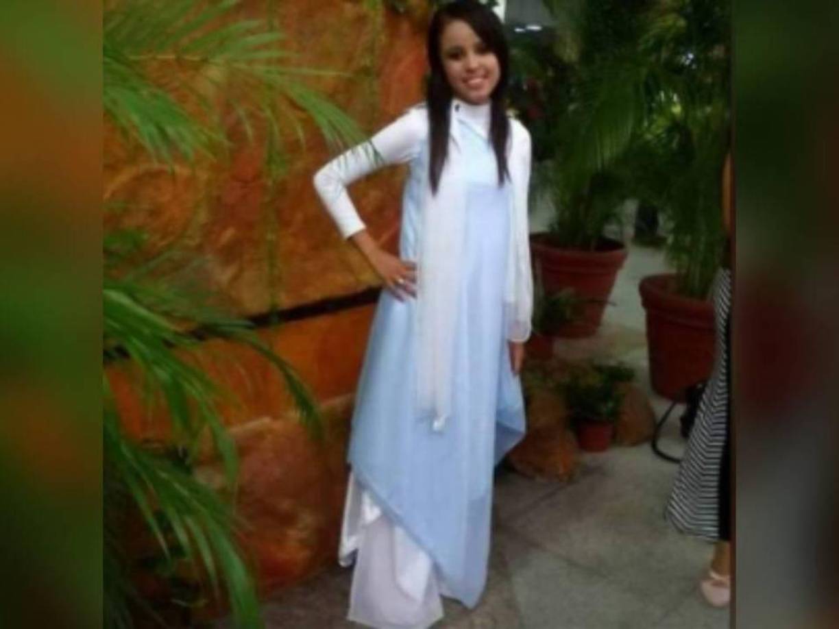 Doña Jackeline, cuando denunció el desaparecimiento de la joven, dijo que la actuación de su hija es de una niña de 12 años y que ha estado en tratamiento en Teletón y con psicólogo desde tercer grado; pero no quiso seguir con el tratamiento.