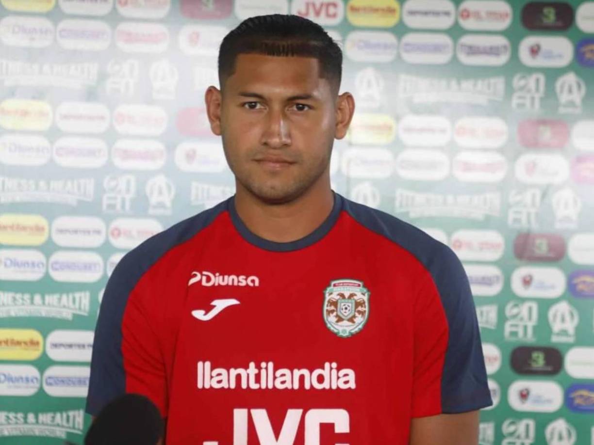 Javier Rivera, defensor panameño, está a la espera de renovar con Marathón. Su solidez en un años en la Liga Nacional de Honduras destacó.