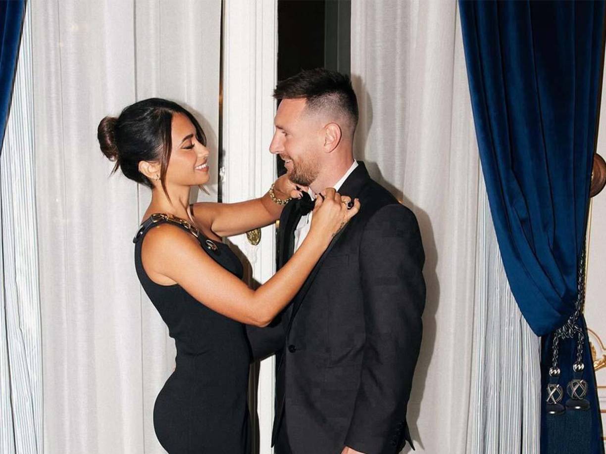 En su cuenta oficial de Instagram, Antonela subió esta fotografía con Messi en donde evidencia el gran amor que la pareja se tiene. La fotografía llega luego de los rumores entre Messi y Sofía. 