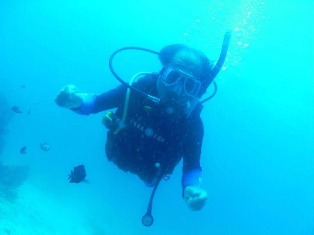 Además, ha practicado buceo. 