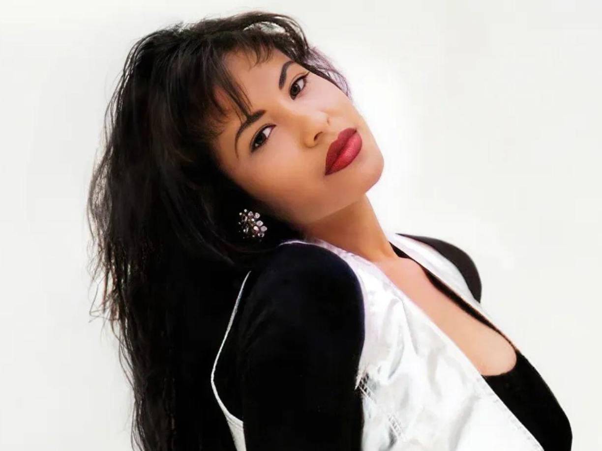 Han pasado 30 años del trágico asesinato de la conocida ‘Reina de la música tejana’, Selena Quintanilla, y del arresto de Yolanda Saldívar, declarada culpable por la muerte de la joven cantante.
