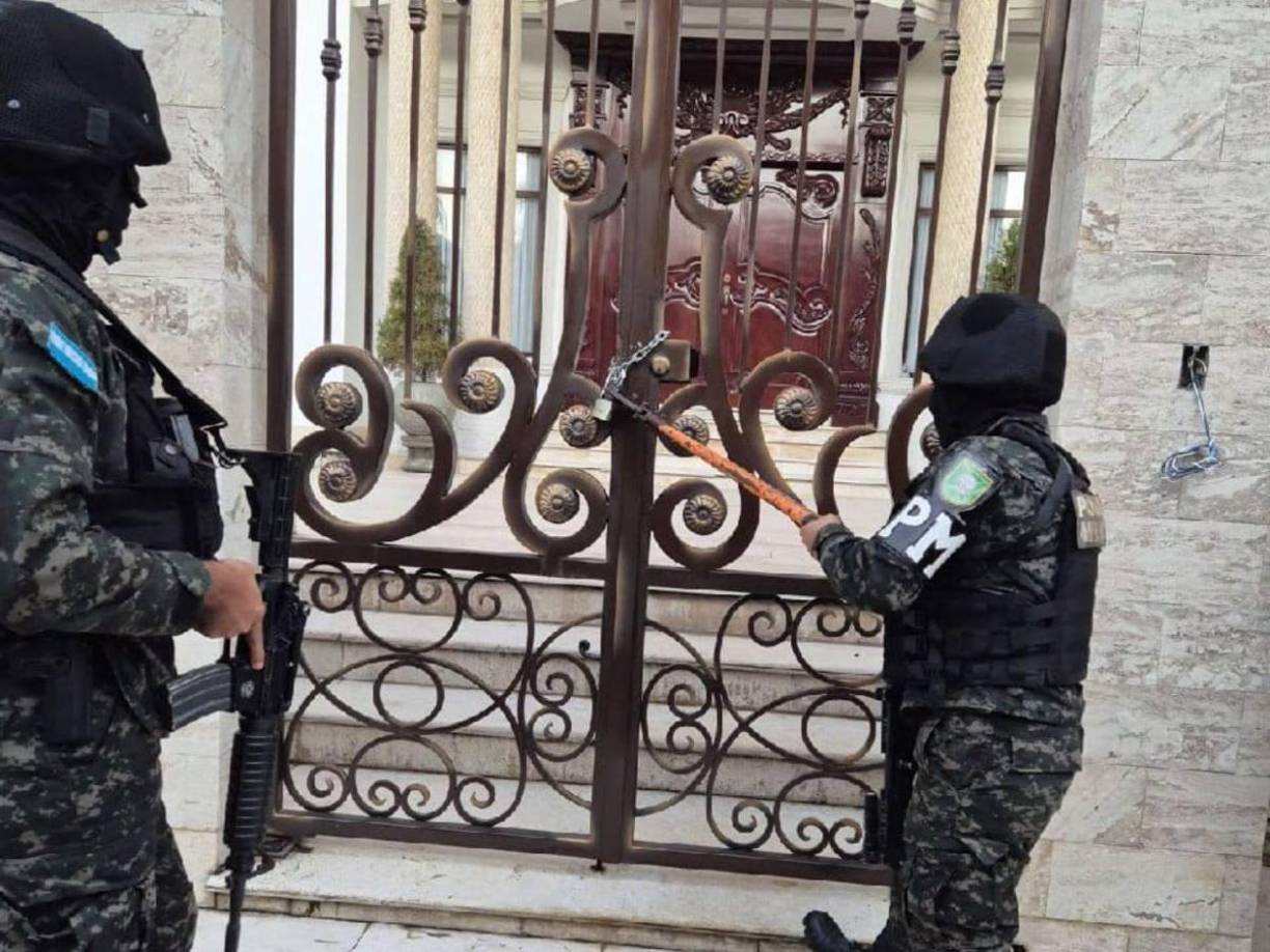 La audiencia inicial de ambos será el miércoles 4 de diciembre a las 9:00 de la mañana.