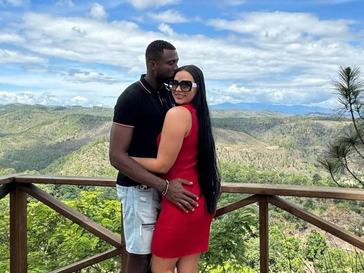 Paula Vivas es la esposa del futbolista Yustin Arboleda, delantero que ahora forma parte de la selección nacional de Honduras.