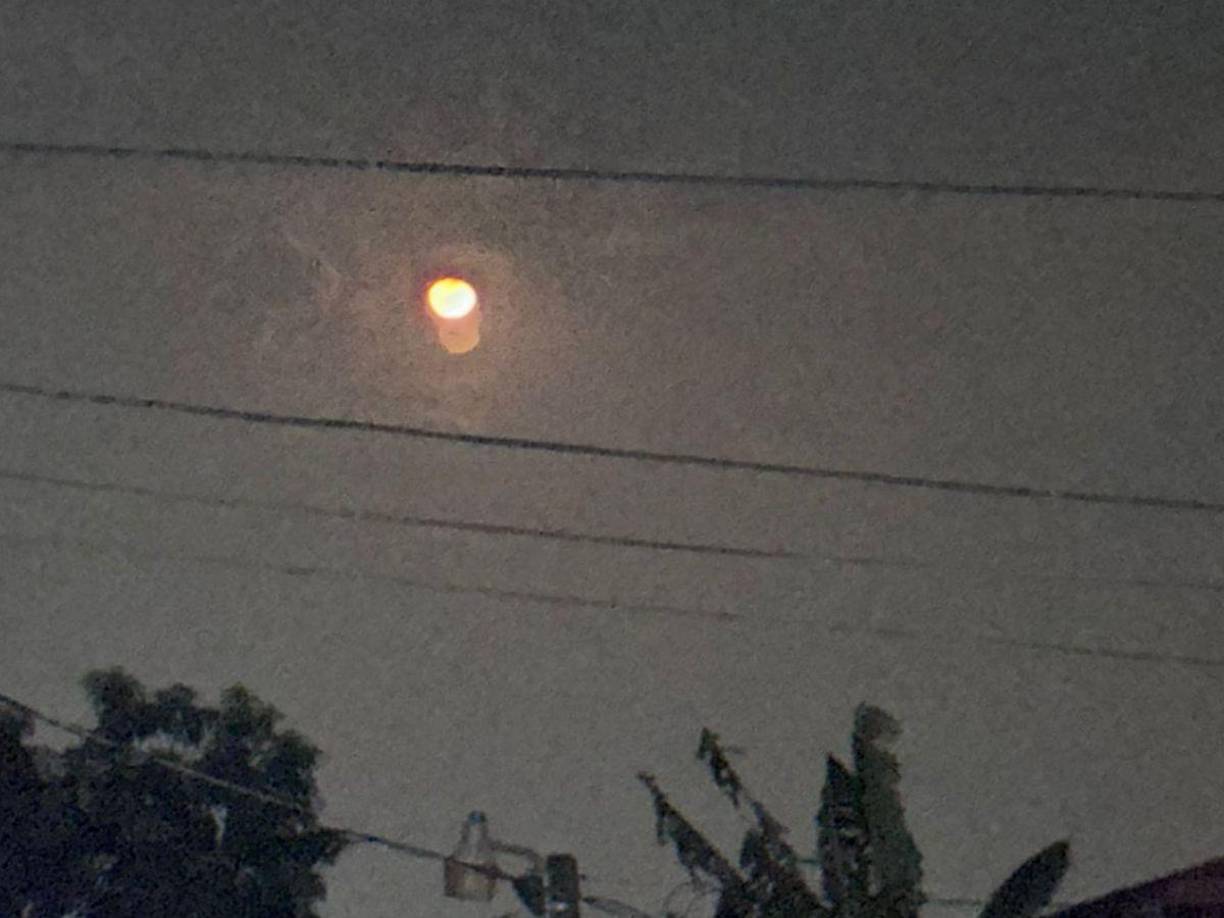 Y es que estos eventos astronómicos y sobrenaturales siempre llaman la atención de los amantes de la ciencia y la constelación para ser estudiados, y la Luna por excelencia es el satélite más cercano y visible a la Tierra.