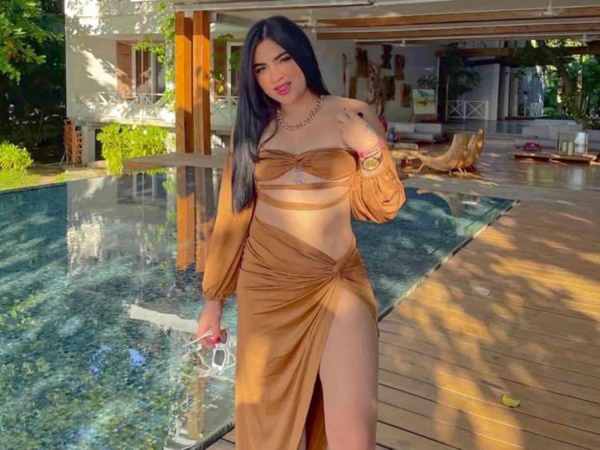 Otra de las críticas que recibió Roxanna Somoza fue cuando viajó hacia Colombia para realizarse el procedimiento de belleza; algunos internautas cuestionaron su decisión de operarse en diciembre, dejando a su hijo solo durante las fiestas navideñas y de fin de año. A lo que Roxy respondió diciendo que su retoño quedó en buenas manos junto a su tía y sus primos.