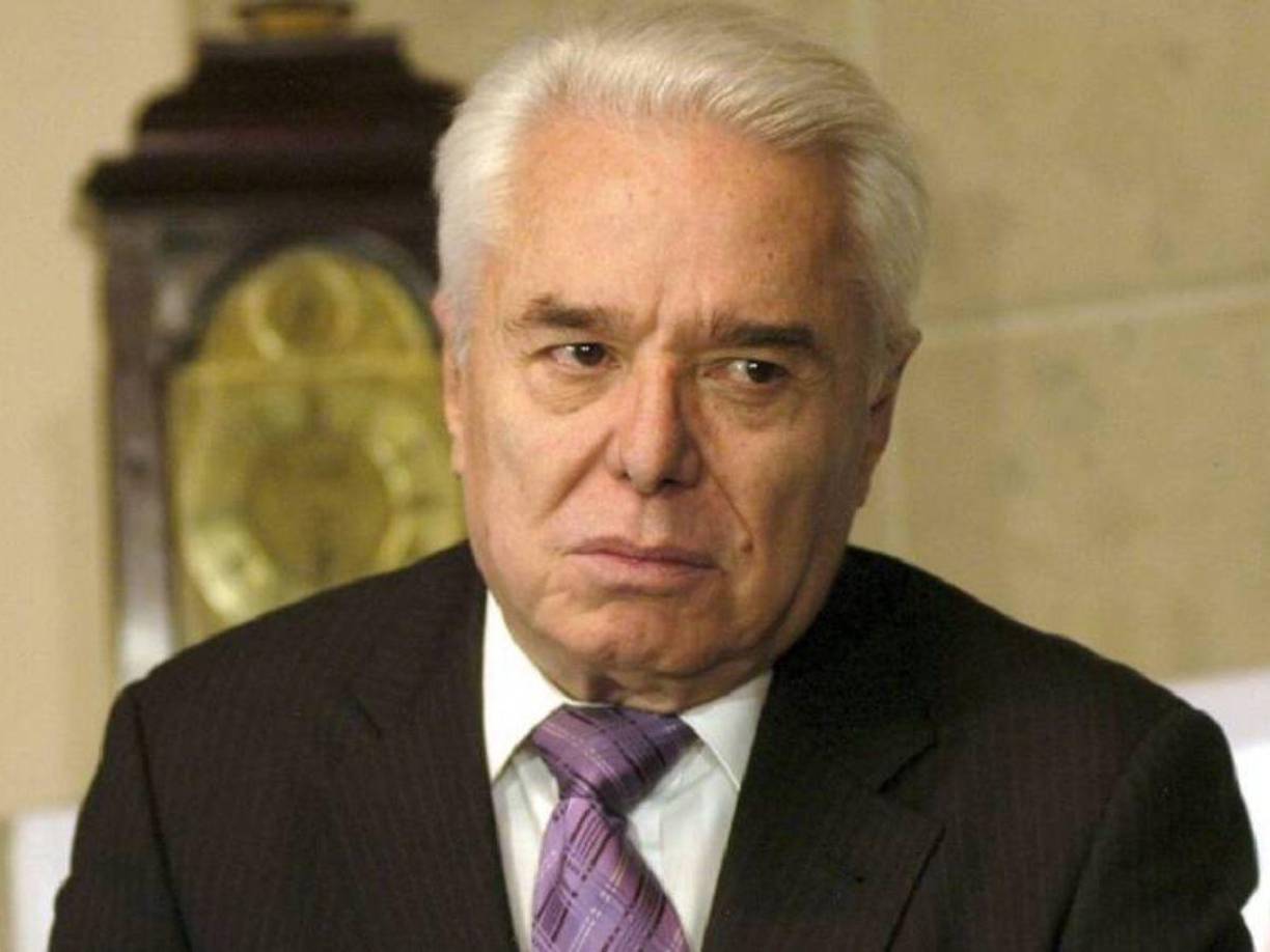 El periodista Emilio Morales aseguró que existe un video en el que, supuestamente, se vería a Enrique Guzmán acosando a la hija mayor de Mayela Laguna.