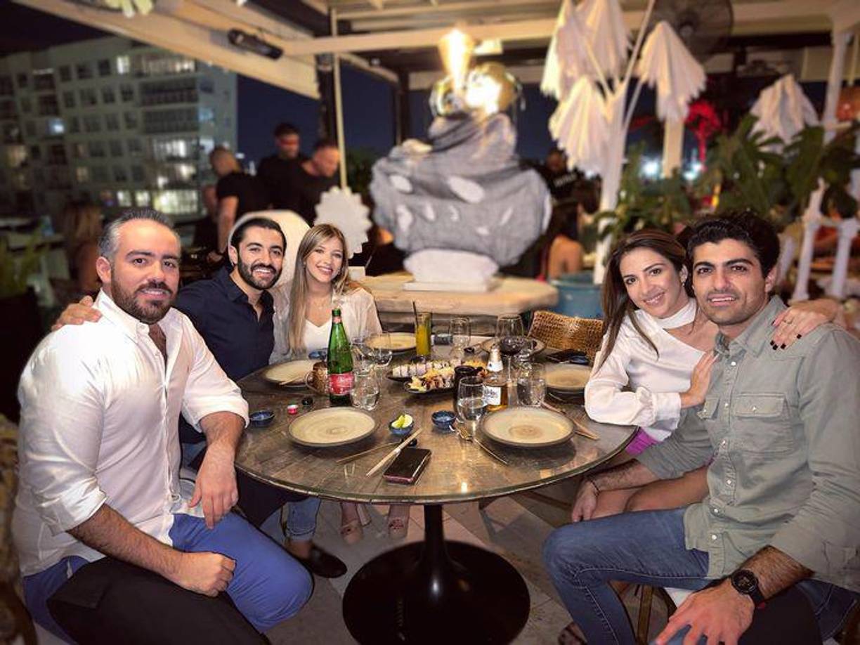 A Anuar Zidan le encanta practicar deportes, en especial golf; asimismo, en su cuenta de Instagram ha compartido imágenes corriendo maratones.