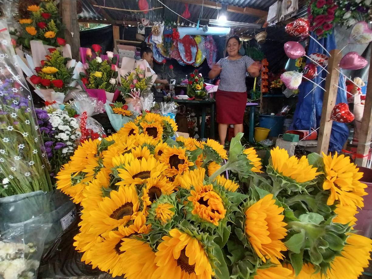 Este día de san Valentín es calificado como una fecha para recuperarse de las malas ventas de otras temporadas según los comerciantes.