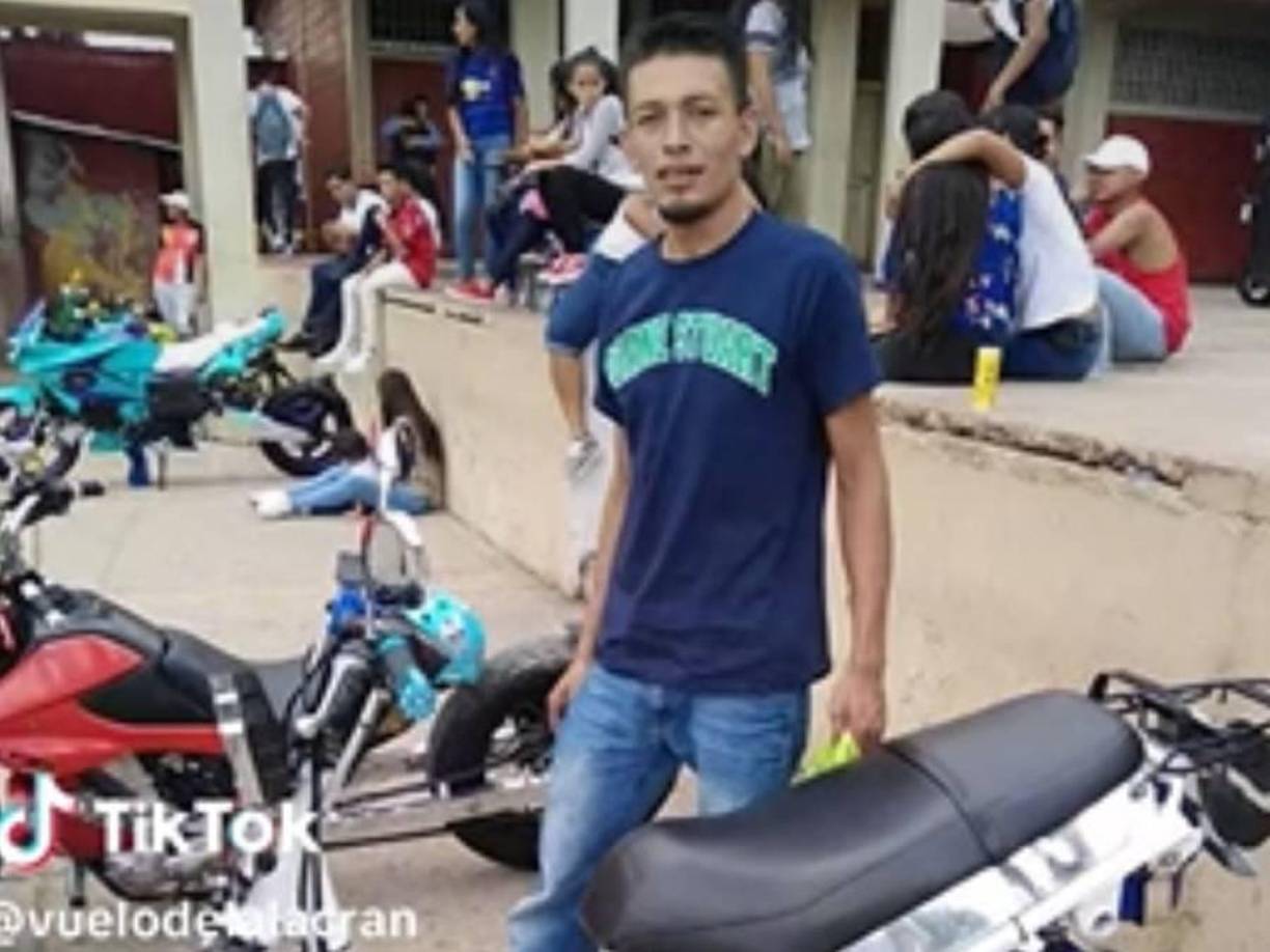 “Dios tiene el control, mi amor, todo va a estar bien, aquí en casa te esperamos tus hijos (Zoe, Lucy y Joel) y yo; te amamos mucho”, había expresado su esposa Alexandra Moncada en plena búsqueda del hondureño.