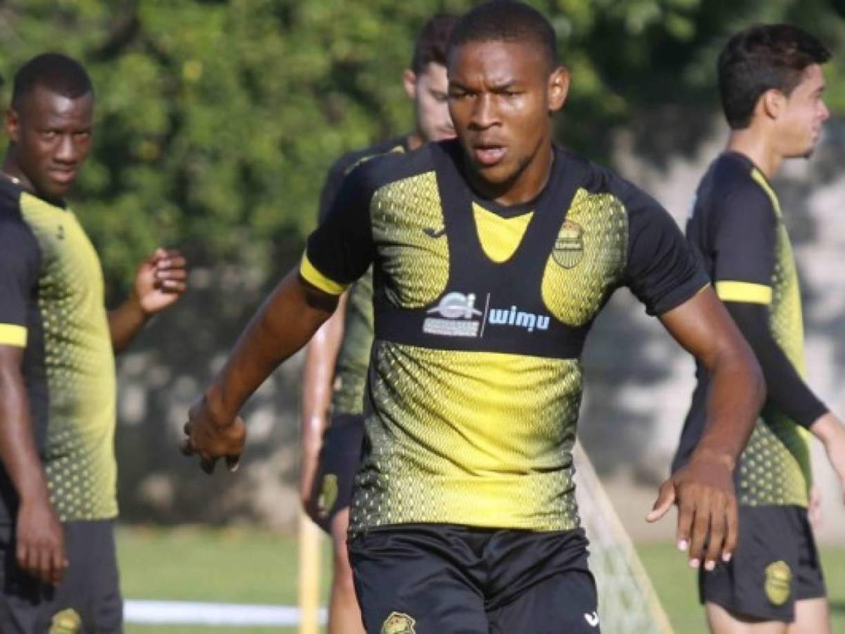 Yeison Mejía: Finalizó su contrato con Real España y en el equipo sampedrano buscan renovarle. Sin embargo, se menciona que Motagua y algunos clubes del extranjero lo tienen en la mira.