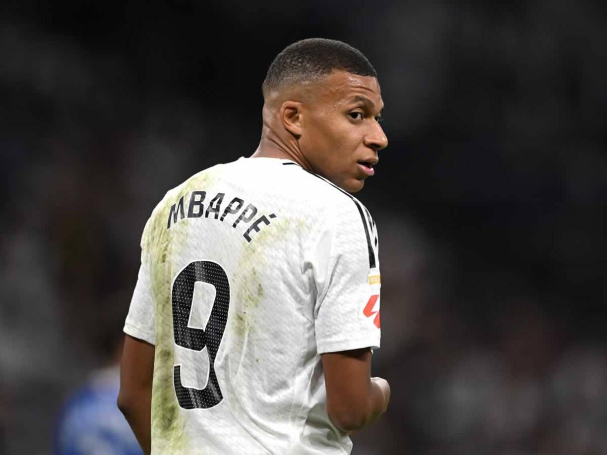 Kylian Mbappé disfruta de sus días libres en París al no ser convocado por Didier Deschamps con la selección de Francia.