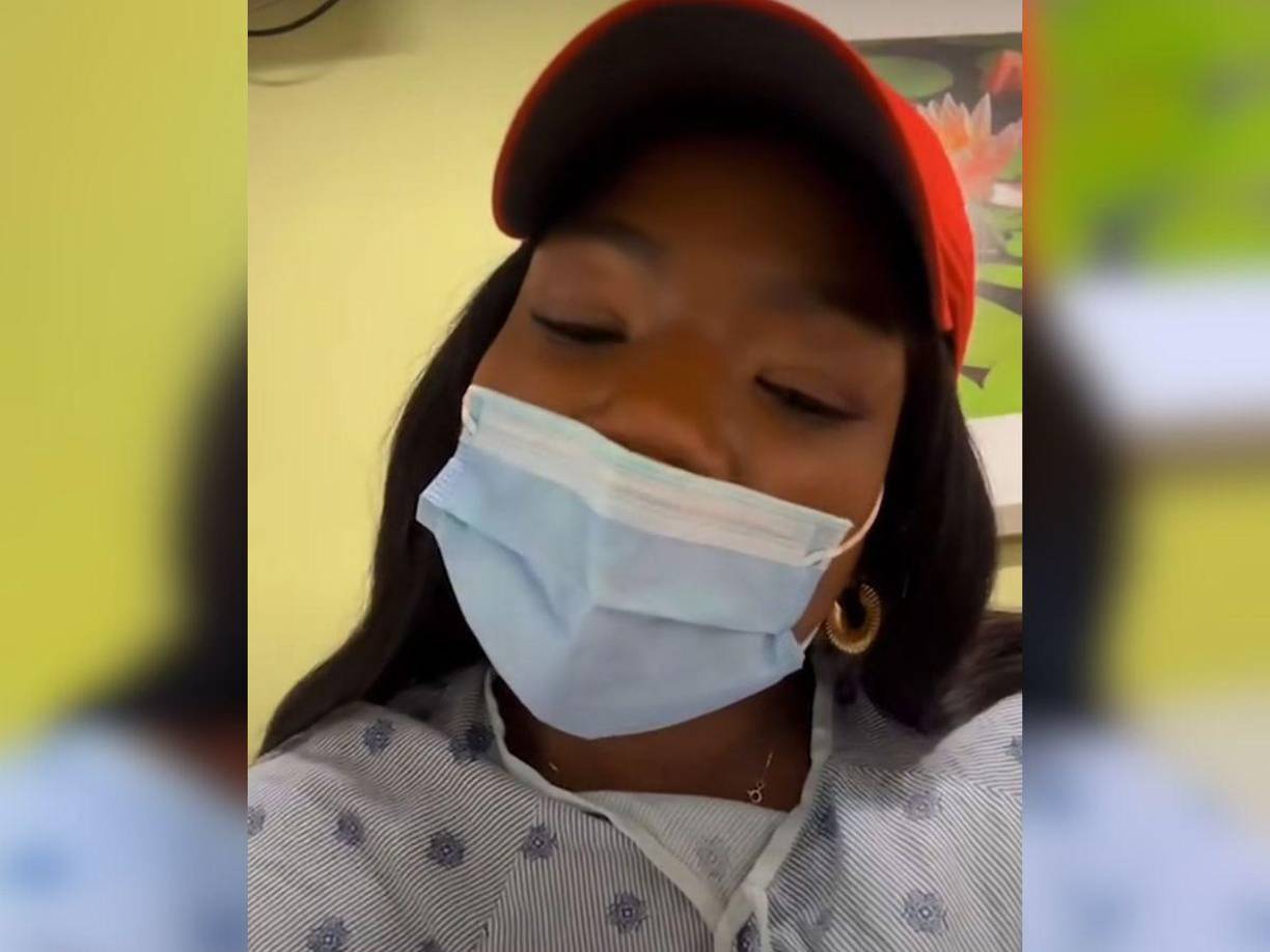 “Tengo un brazo cortado, me lo curaron un poquito. Me duele mucho el pecho. Al niño le duele mucho la espalda, le duele el pecho. Siento que para hablar me falta como al aire”, añadió.