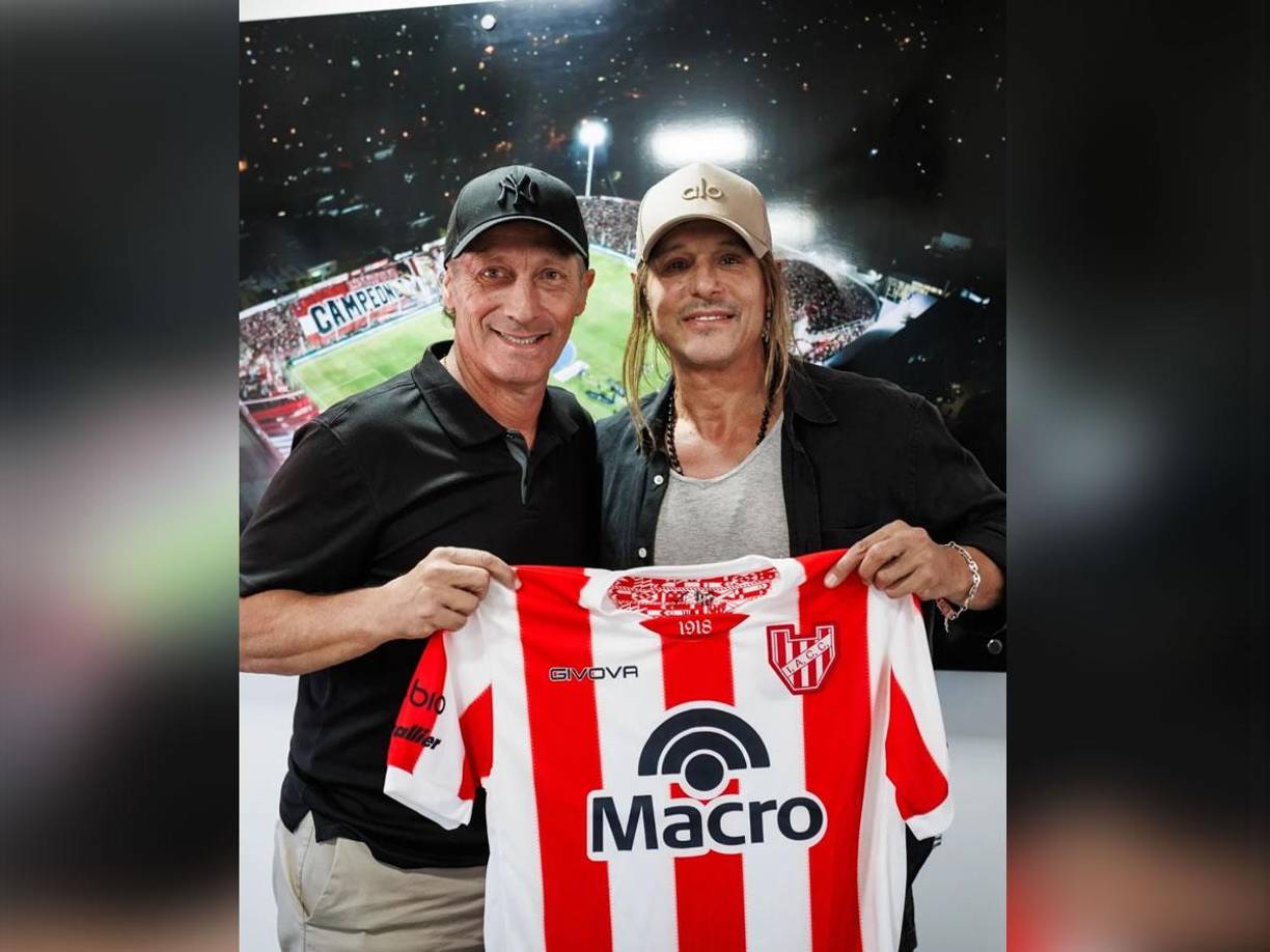 Troglio vistió una camiseta negra y usó gorro de los Yankees de Nueva York, equipo de béisbol de las Grandes Ligas de Estados Unidos. Además se conoció que Claudio Paul Caniggia es su nuevo representante y fue el gestor de su llegada al club.