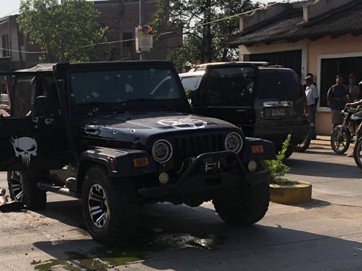 Casi de inmediato llegaron policías militares y se encontranron con las sangrienta escena.